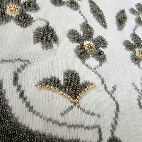 Stunning Vintage Sweater - Picture 6 of 7